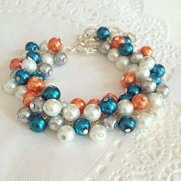 Glass Pearl Cluster bracelet, clasp, adjustable - Picture 1 of 1